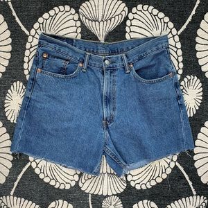 VINTAGE LEVI SHORTS